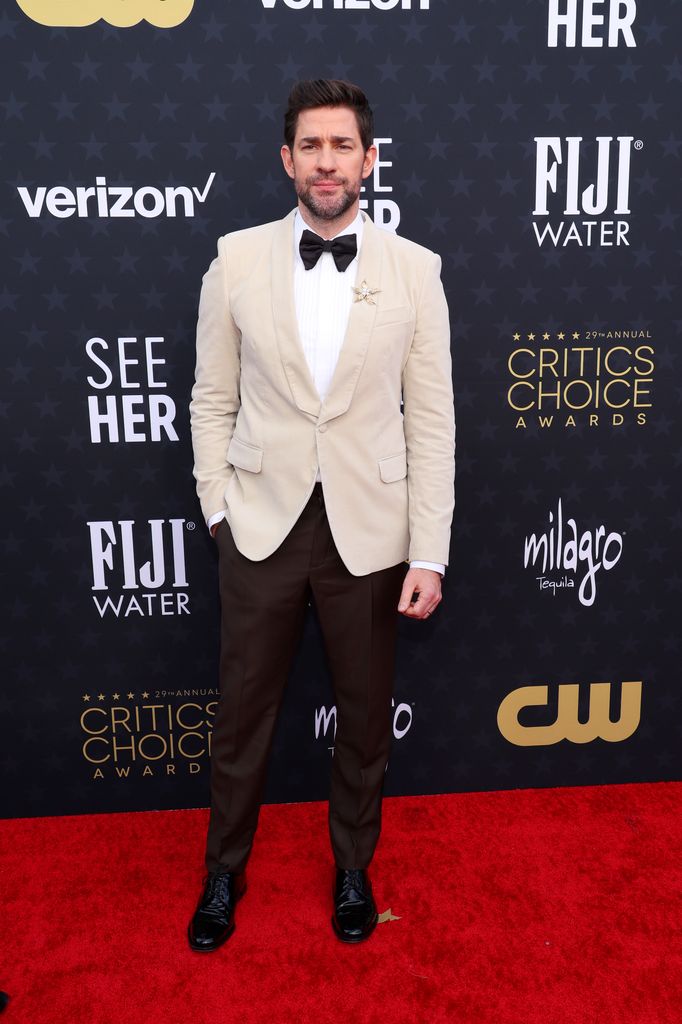 john krasinski in white tux critics choice awards 2024