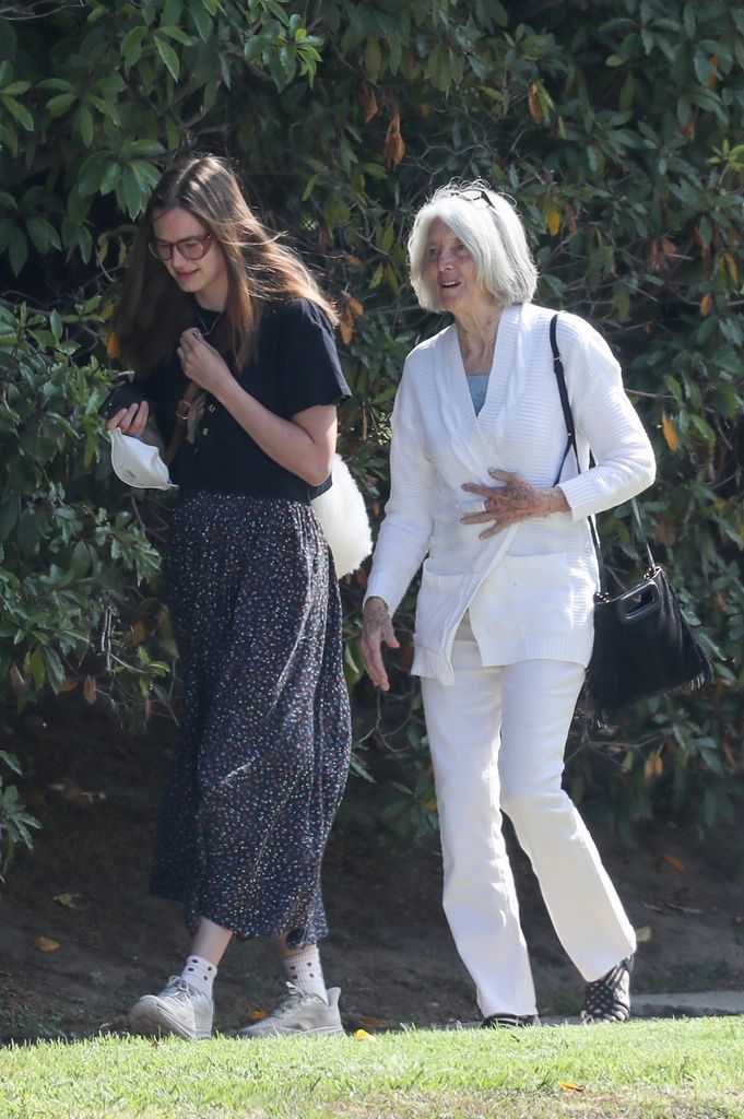 Violet Affleck and her grandmother 

