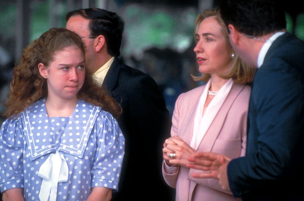 Chelsea Clinton en robe à pois de 1993