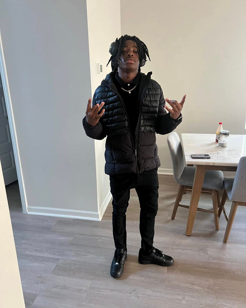 photo of travis hunter's brother trayvis