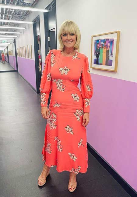 Loose Women S Jane Moore Stuns In The Perfect Mands Summer Frock Hello