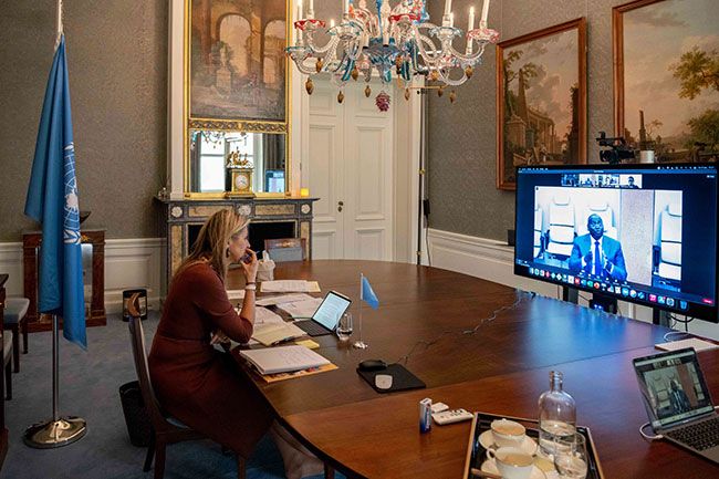 queen maxima tv screen