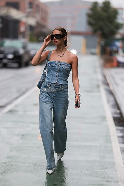 Woman wears baggy jeans