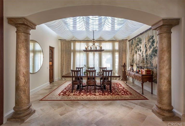 4 Charlie Sheen house dining room