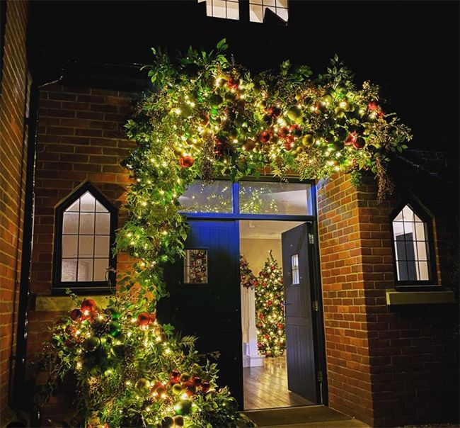 emma willis xmas door