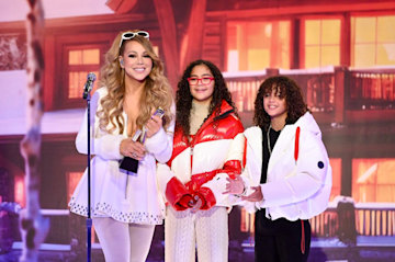 Mariah Carey's teenage twins share glimpse of 'tour life' away from family  home | HELLO!, image size:360x239