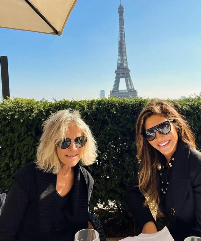 Ayda Field and her mum in front of their Eiffel Tower