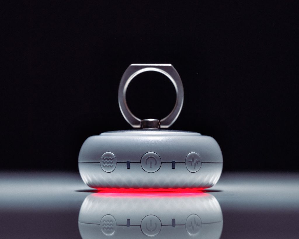 The Pebble Pro's precision microcurrent is paired with three targeted LED wavelengths