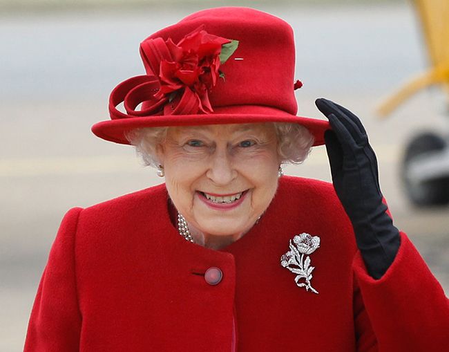 queen red hat 