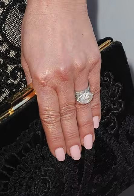 Catherine Zeta Jones engagement ring