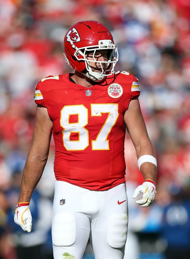 Travis Kelce in action during the game against the Indianapolis Colts
