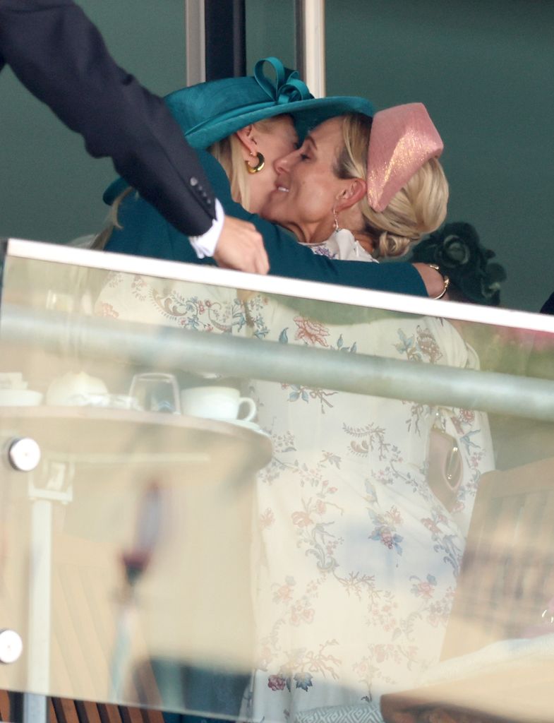 Lady Gabriella Kingston dan Zara Tindall Hug