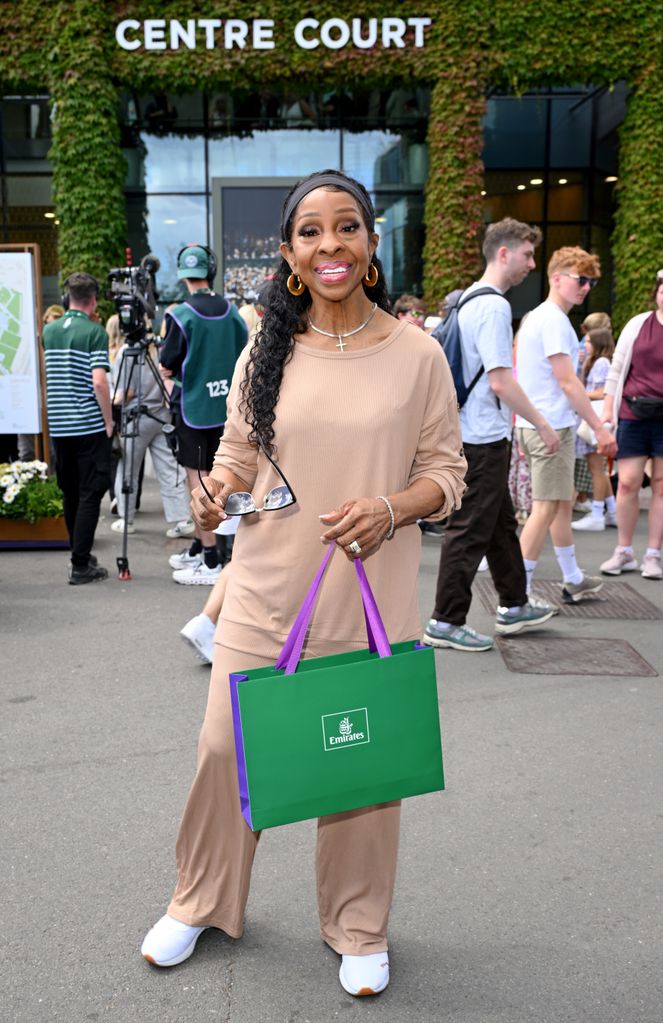 Gladys Knight in beige coord