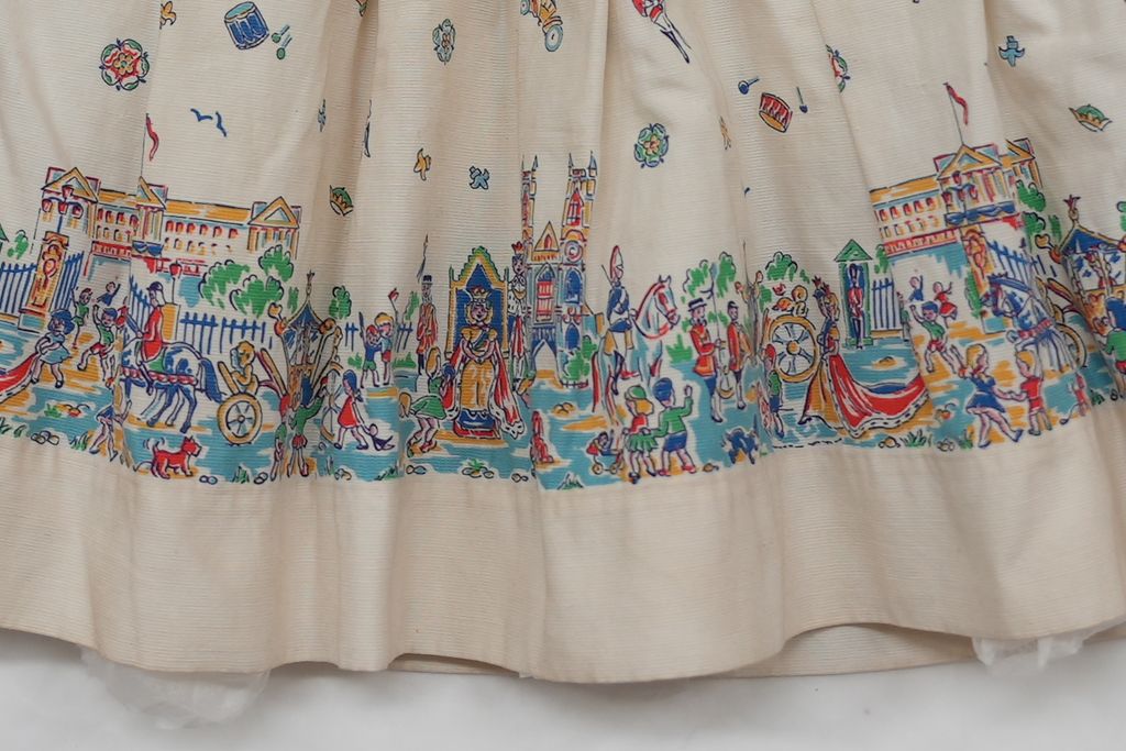 The coronation dress featured beautiful illustrations