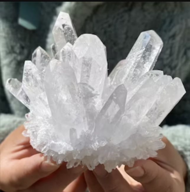 meghan markle quartz crystal