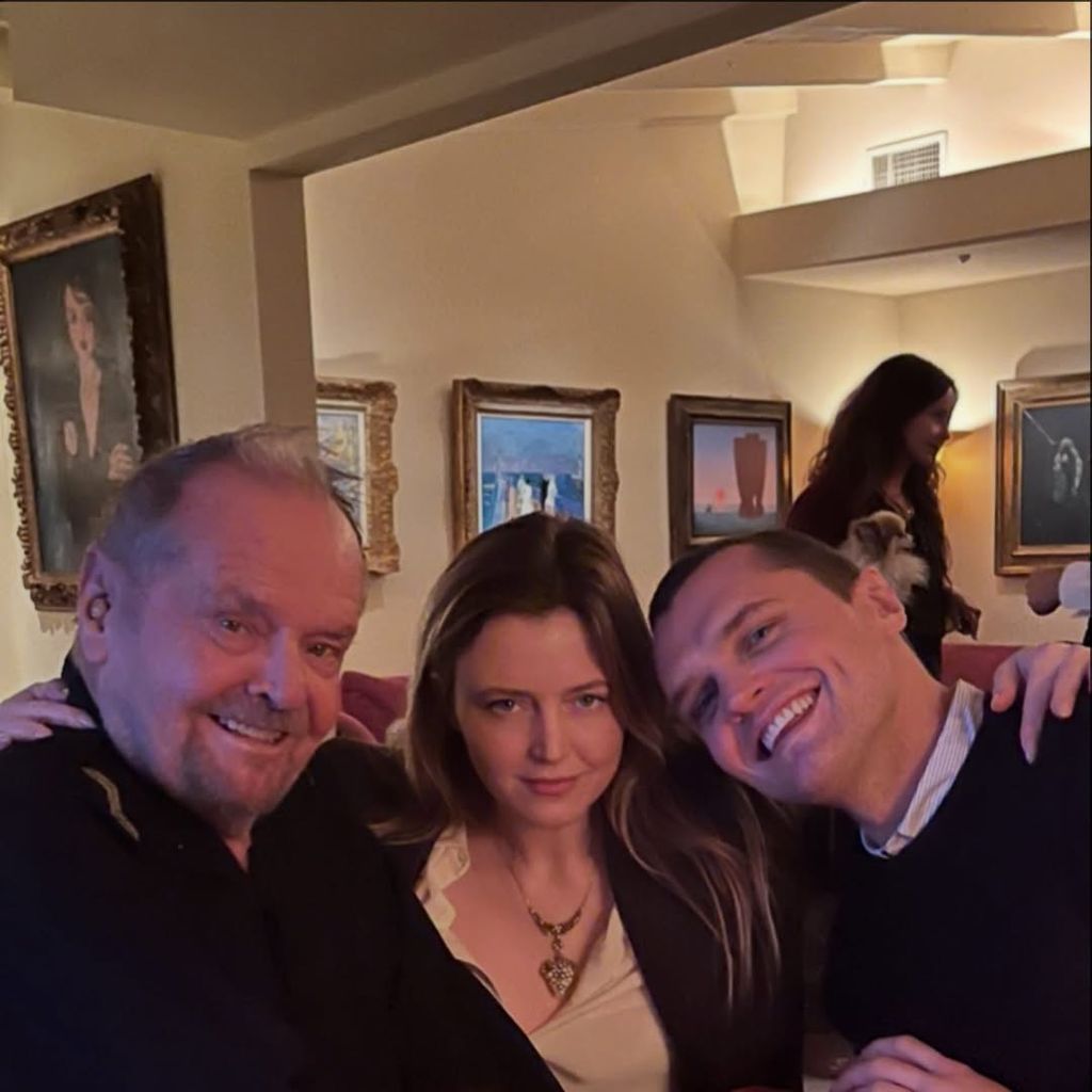 Jack Nicholson, Lorraine Nicholson and Ray Nicholson pose for a photo at home, shared on Instagram