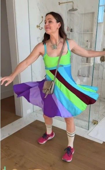 jennifer garner wearing 13 going on 30 dress for halloween