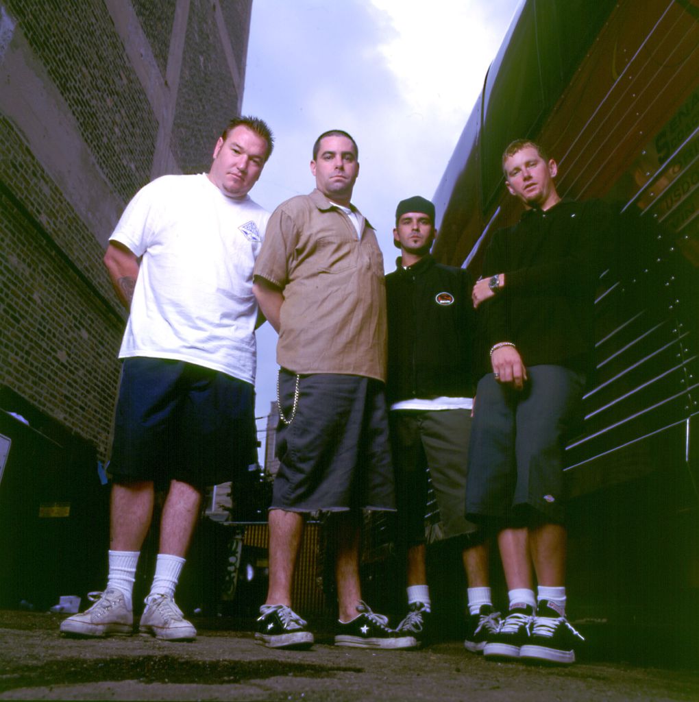 Steve Harwell with Smash Mouth members in 1997