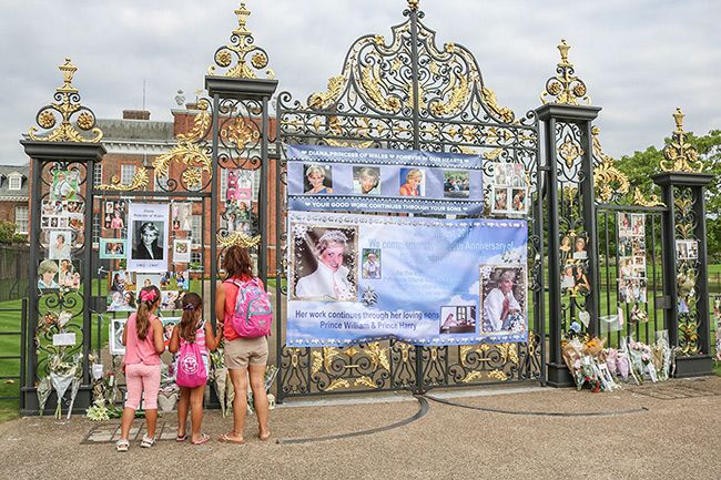 kensington palace tributes for princess diana