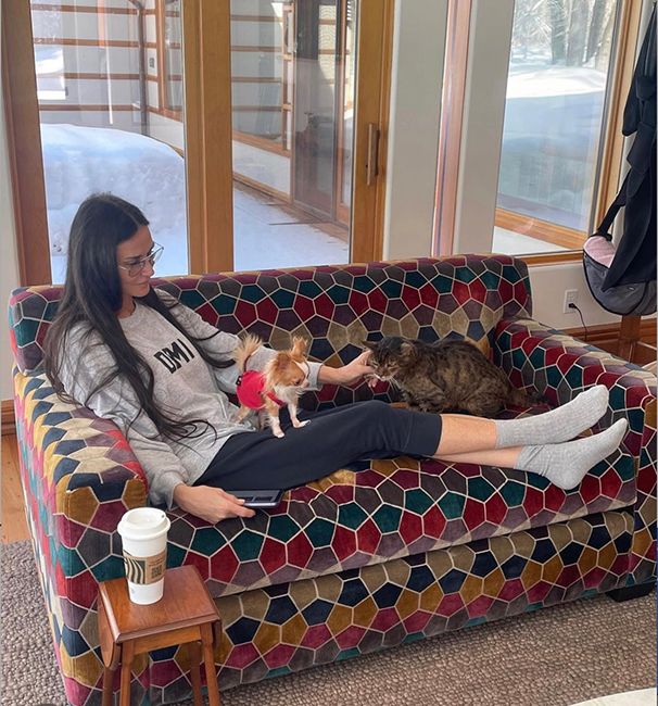 demi moore instagram with cat and dog