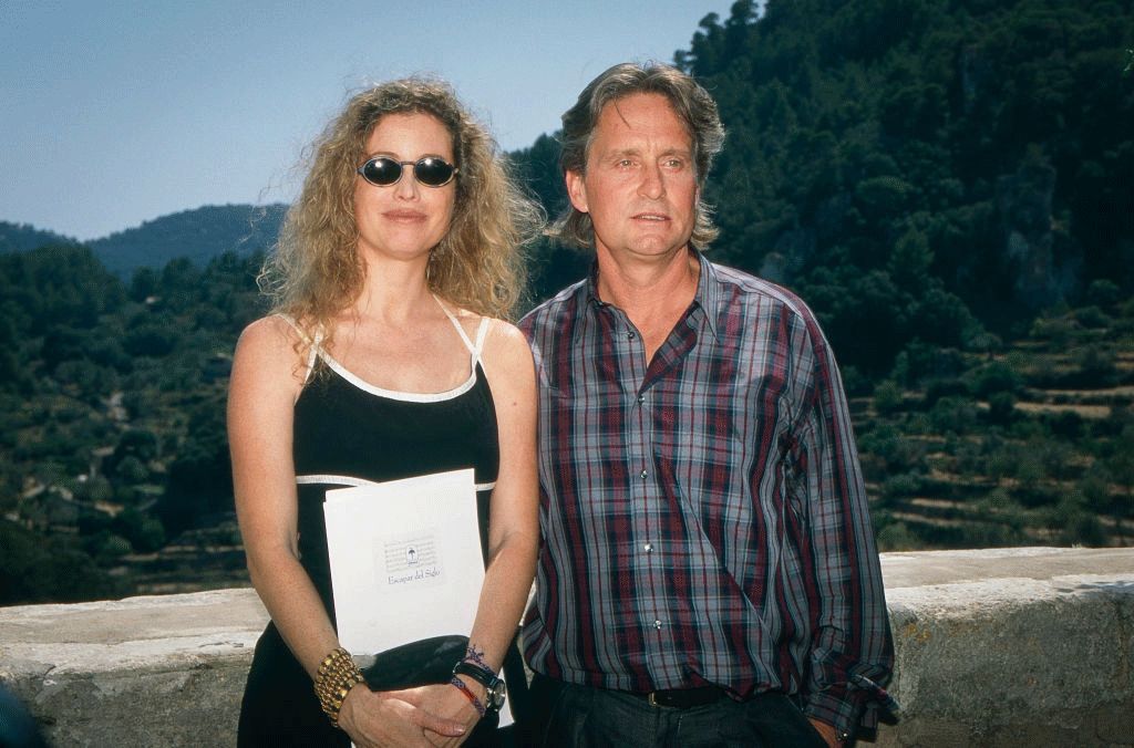 Michael Douglas and his wife Diandra Luker at Valldemossa on August 20, 1994