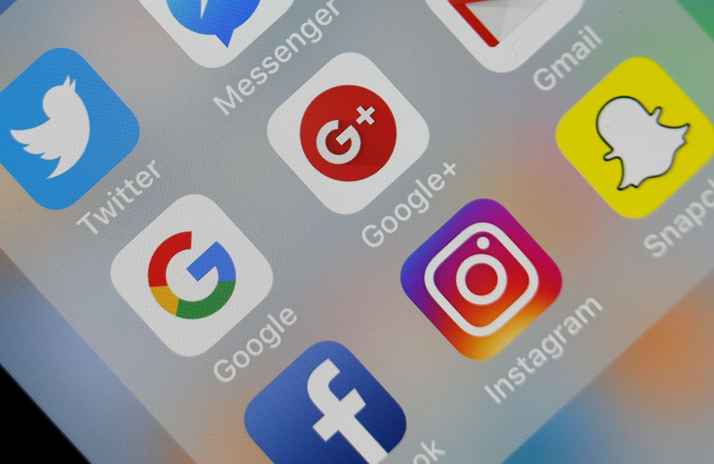 Many want to cut back on social media use
