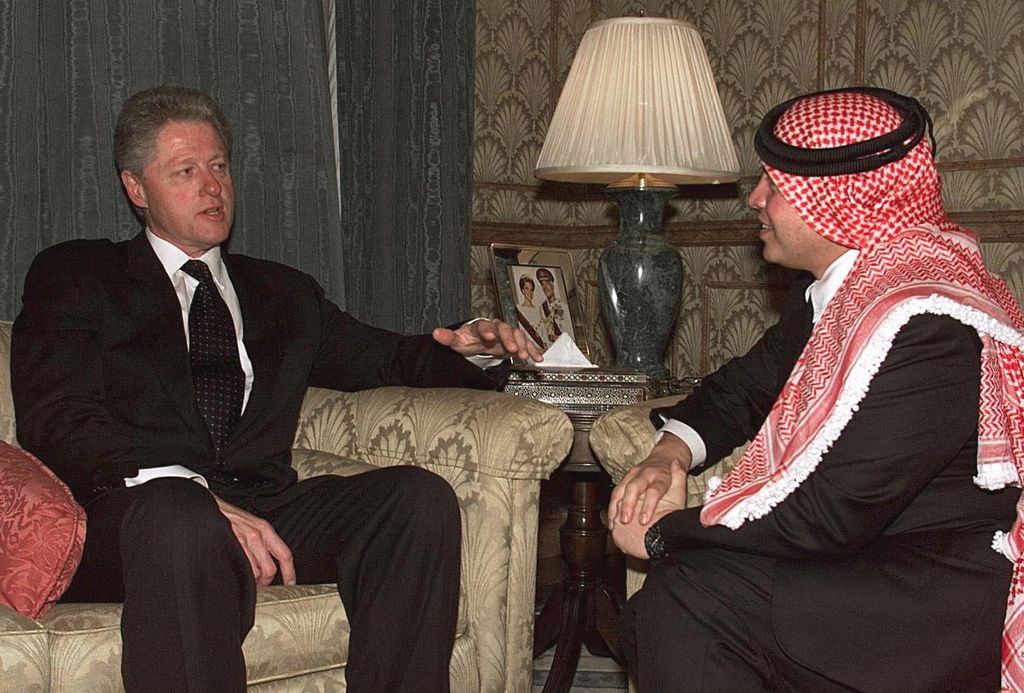  Bill Clinton with King Abdallah at the palace 