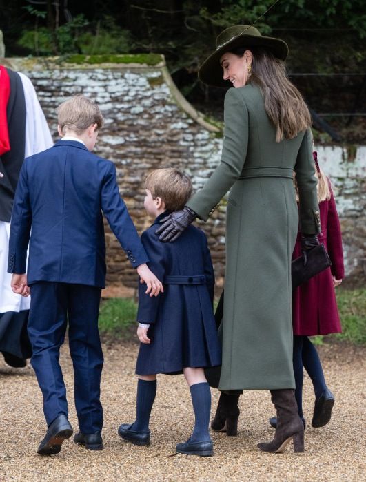 prince george with prince louis and mum kate middleton
