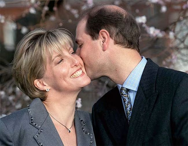 prince edward kissing sophie cheek