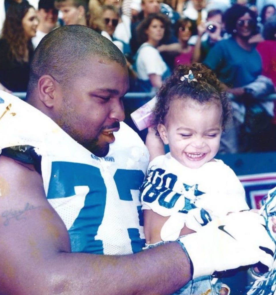 Photo of the late Larry Allen with his daughter Jayla