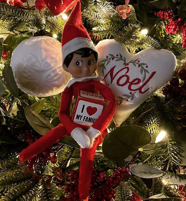 holly willoughby elf on the shelf