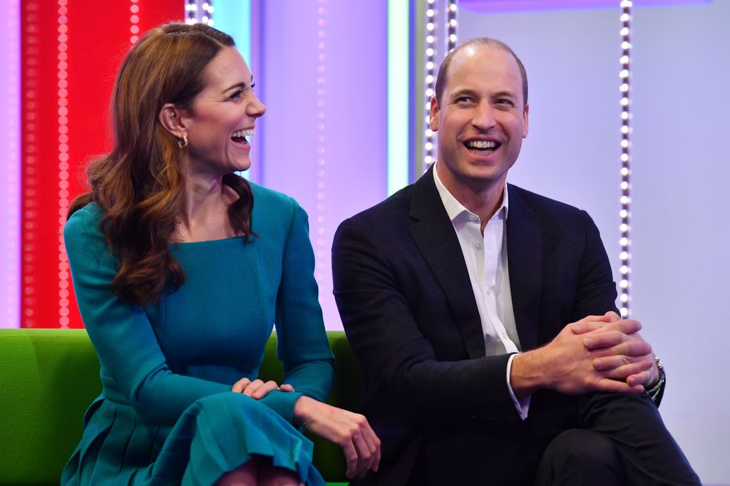 William et Kate sur le canapé vert du One Show en train de rire