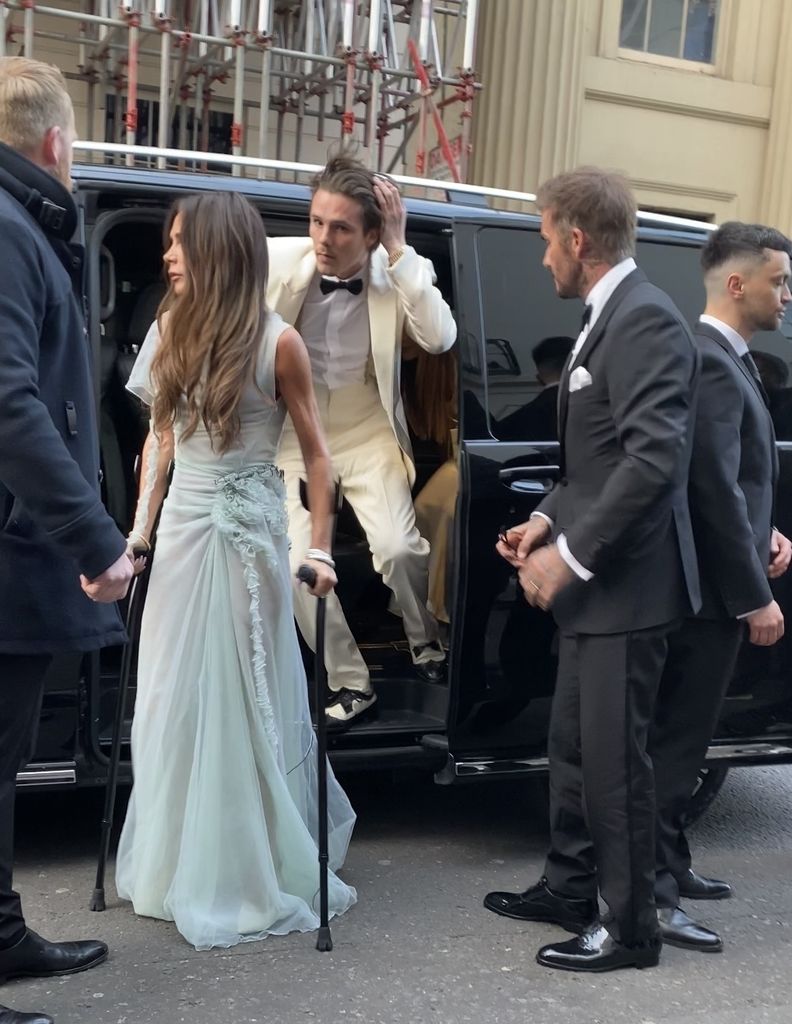 Victoria Beckham arrive at Oswald's for Victoria Beckham's 50th birthday party

Pictured: Harper Beckham, David, Victoria, Cruz, Romeo, 

BACKGRID UK 20 APRIL 2024 

UK: +44 208 344 2007 / uksales@backgrid.com

USA: +1 310 798 9111 / usasales@backgrid.com

*Pictures Containing Children Please Pixelate Face Prior To Publication*