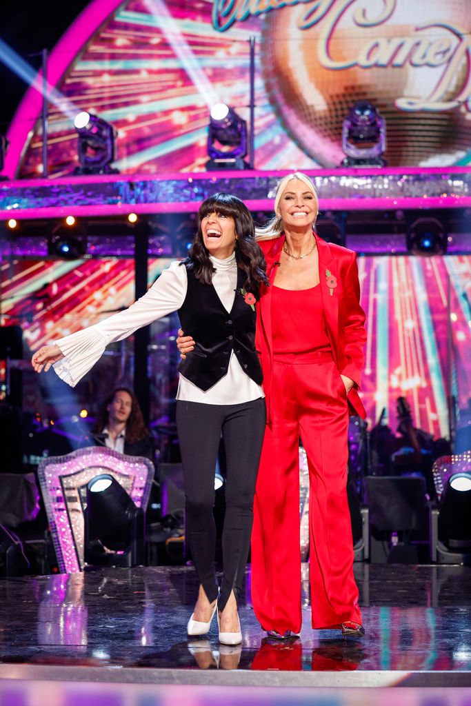 Tess Daly i Claudia Winkleman w programie Strictly