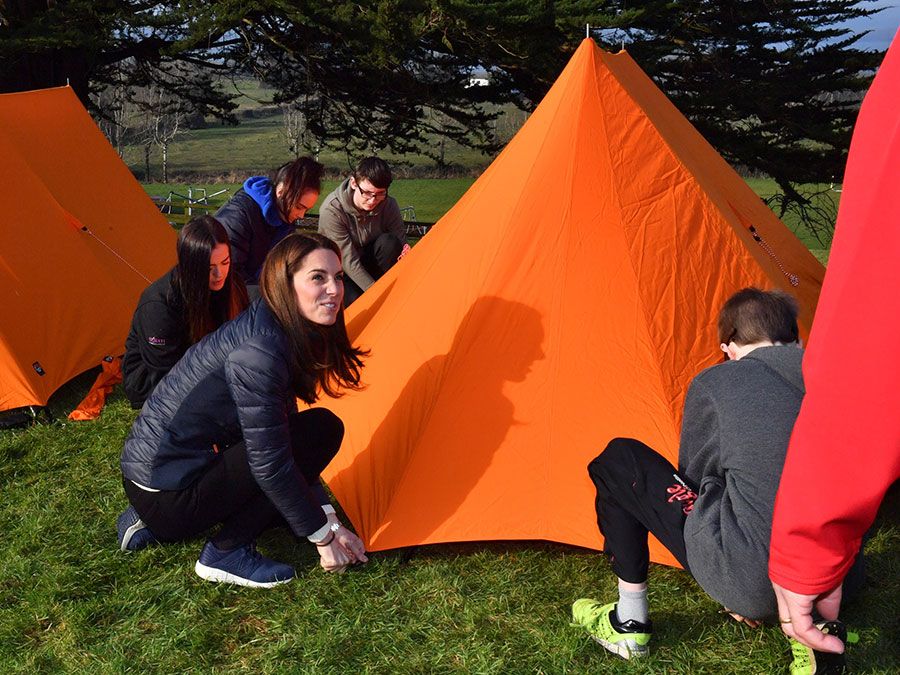 kate middleton setting tent