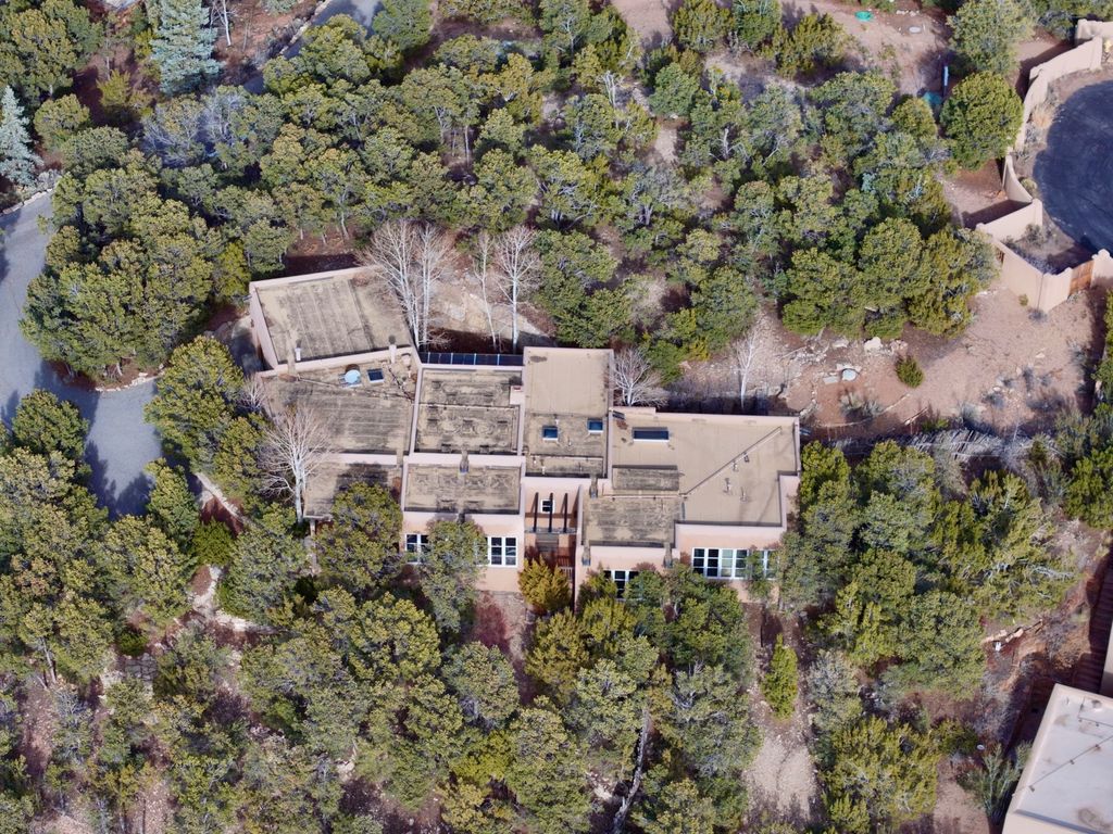 aerial view gene hackman santa fe home