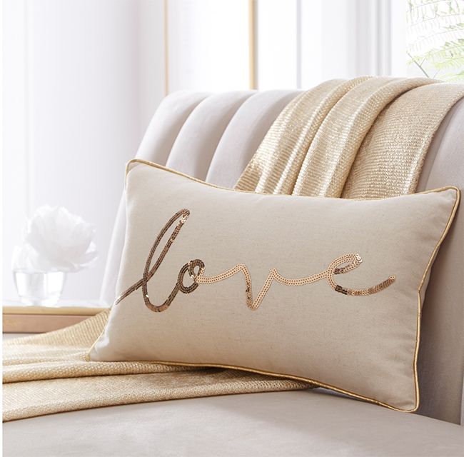 Tess Daly home love cushion