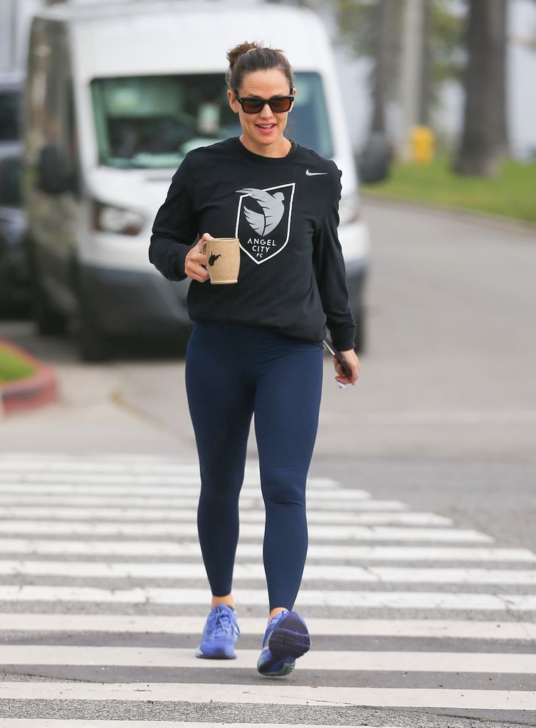 Jennifer Garner  spotted in LA in her workout clothes