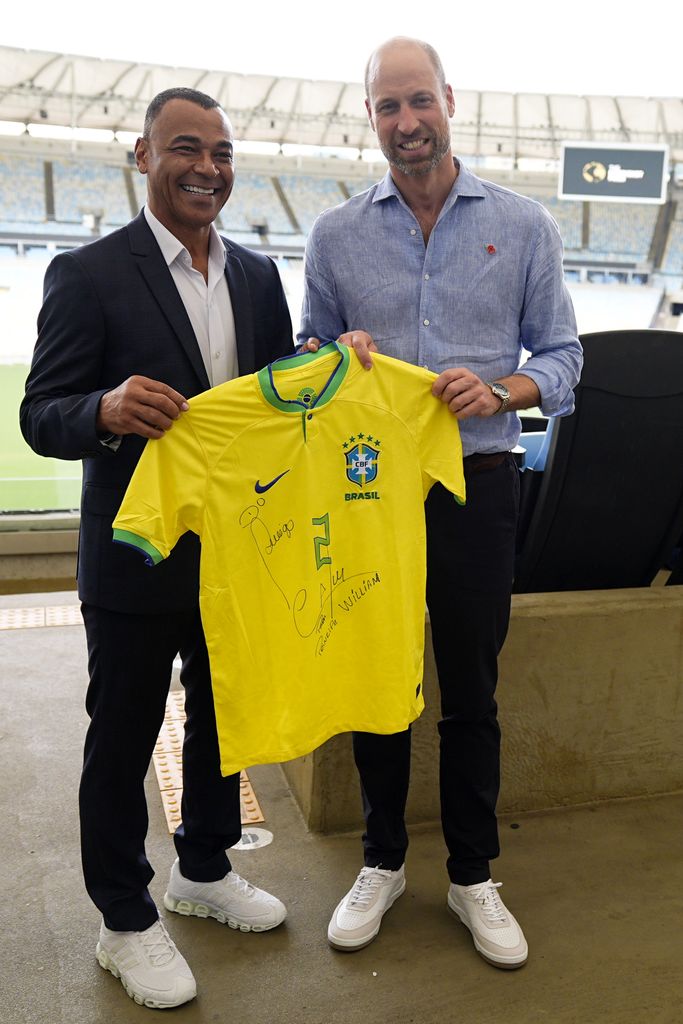 The Prince and the former football player posed for a photo together at Maracana Stadium.