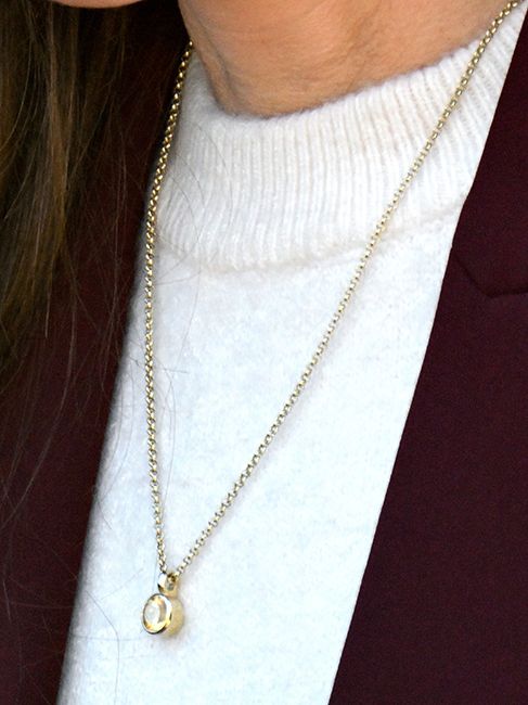 close up of kate middleton citrine yellow necklace