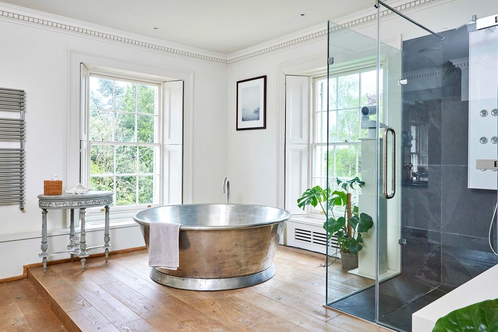 How beautiful is this bathroom at the My Mum, Your Dad mansion?