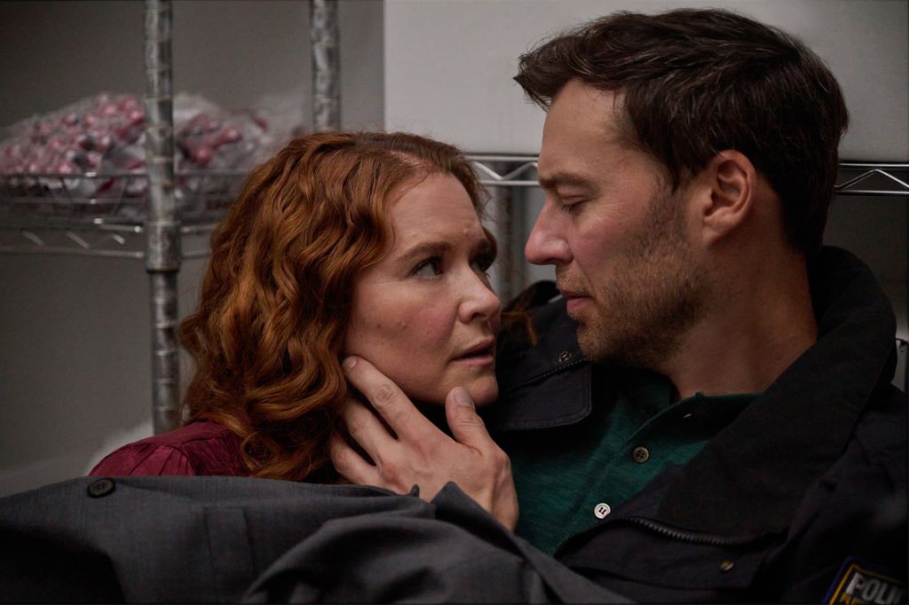 Sarah Drew, Peter Mooney in Mistletoe Murders