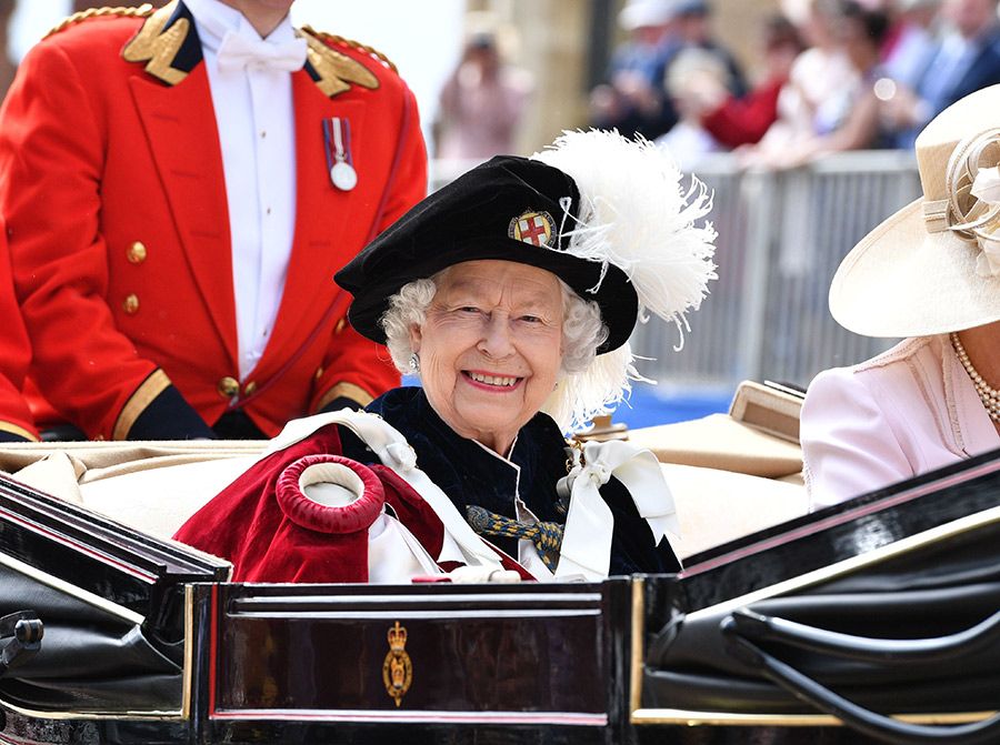 queen in carriage