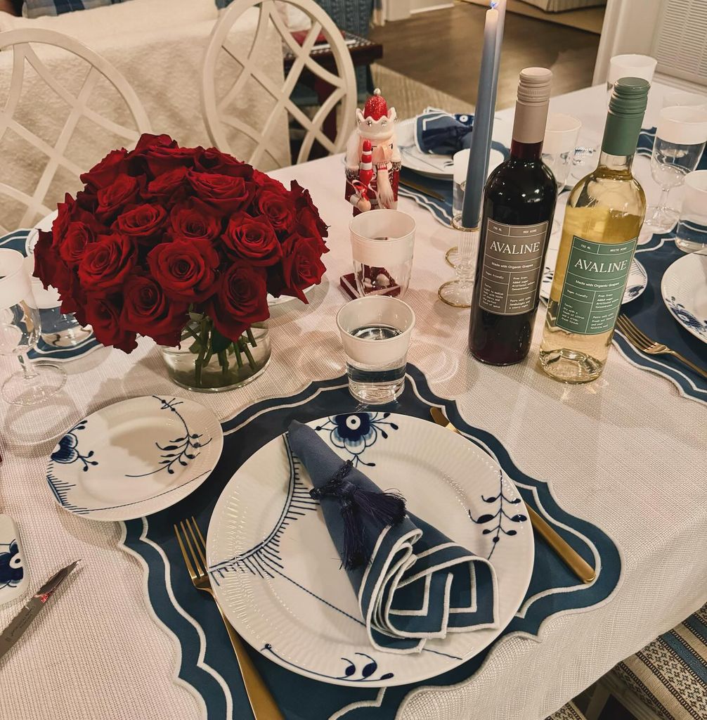 Reese Witherspoon's table settings