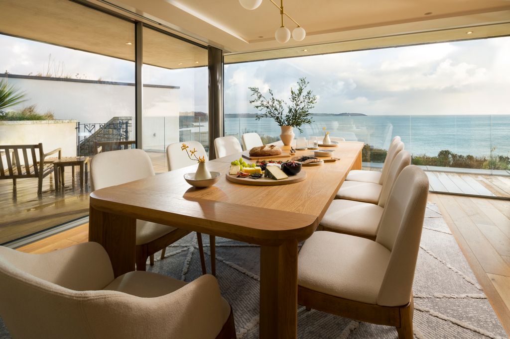 dining room with sea views