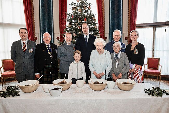 queen christmas pudding