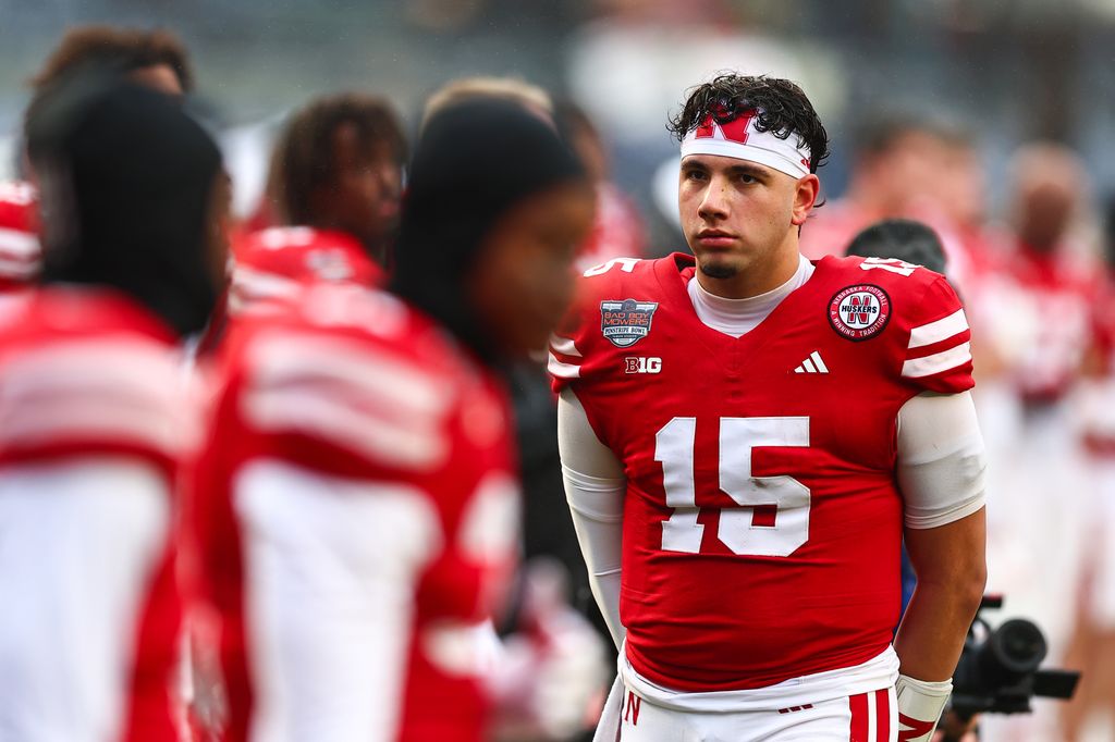 Dylan Raiola on playing field