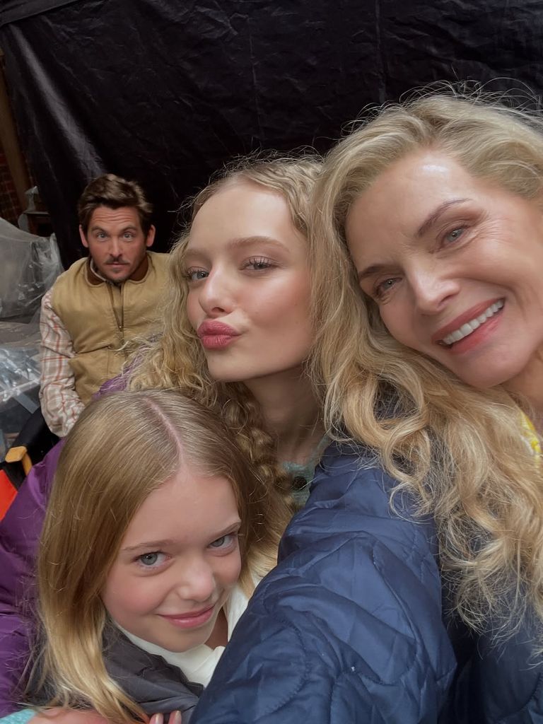 Michelle posed with her The Madison co-stars