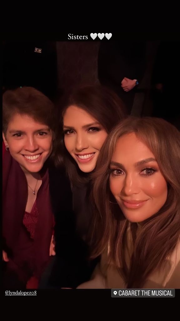 Jennifer Lopez went to see a Broadway show in NYC with her sisters 