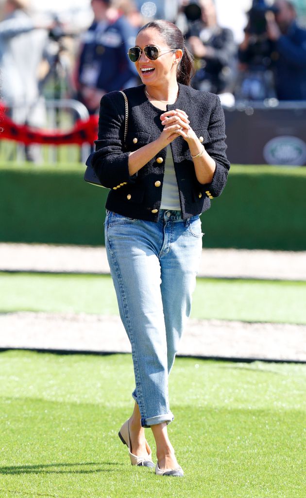 Meghan, Duchess of Sussex menghadiri Land Rover Driving Challenge, pada Hari 1 Invictus Games 2020 di Zuiderpark pada 16 April 2022 di Den Haag, Belanda. (Foto oleh Max Mumby/Indigo/Getty Images)